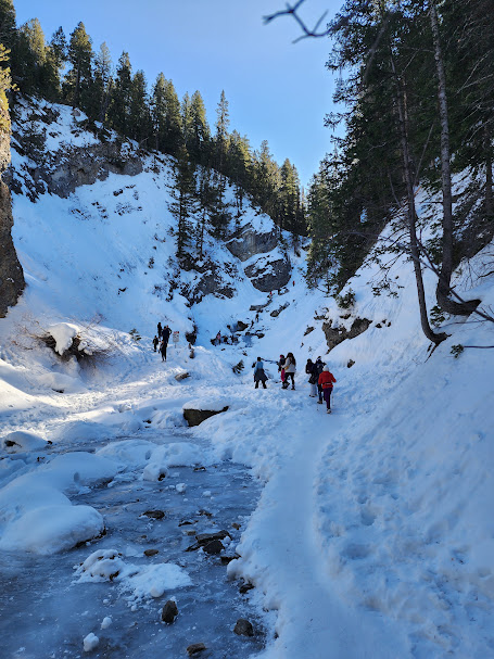 A Magical Winter Adventure: Hiking to Donut Falls in Utah